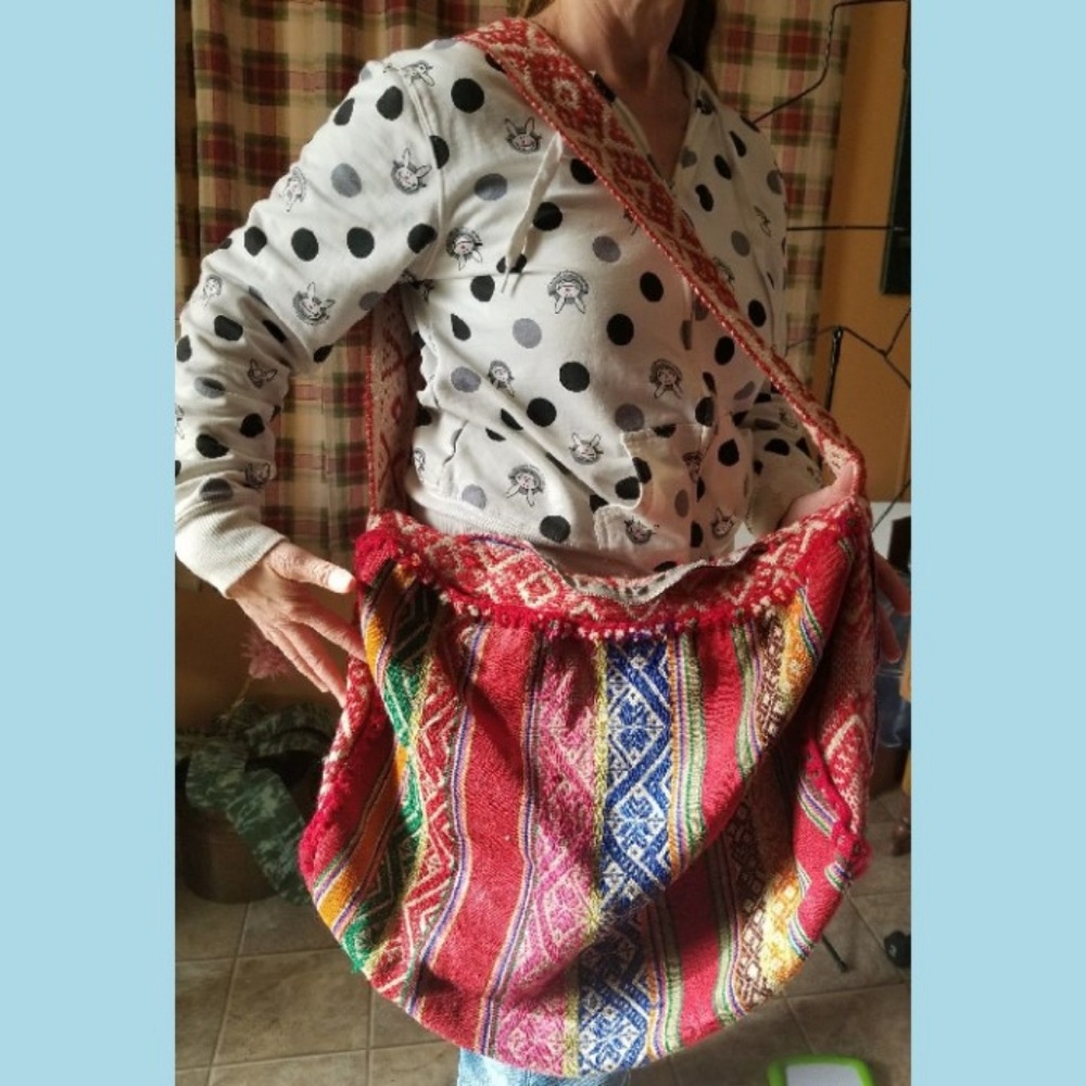 Large hand woven bag zip closure large strap